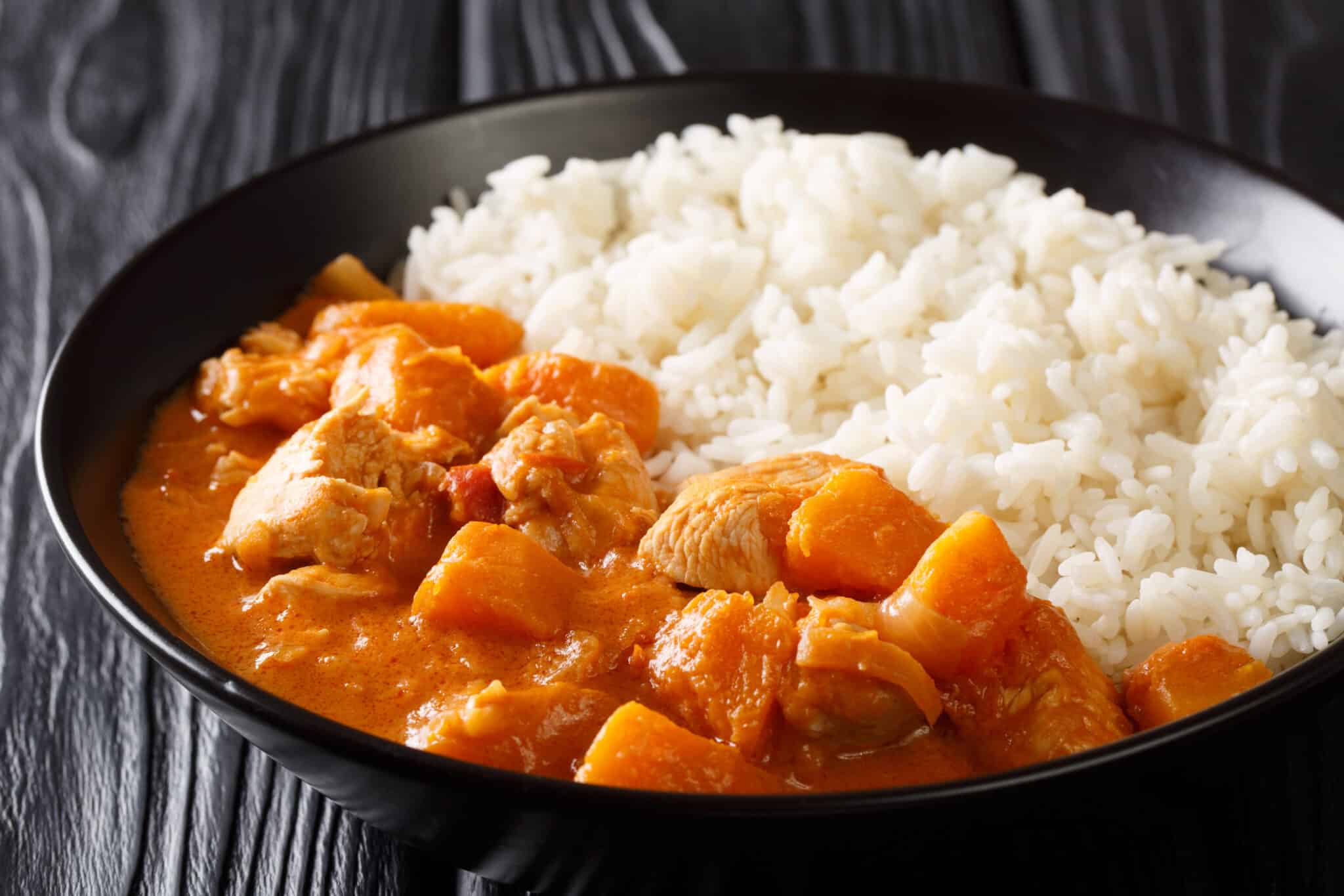 Domoda (National Peanut Stew)